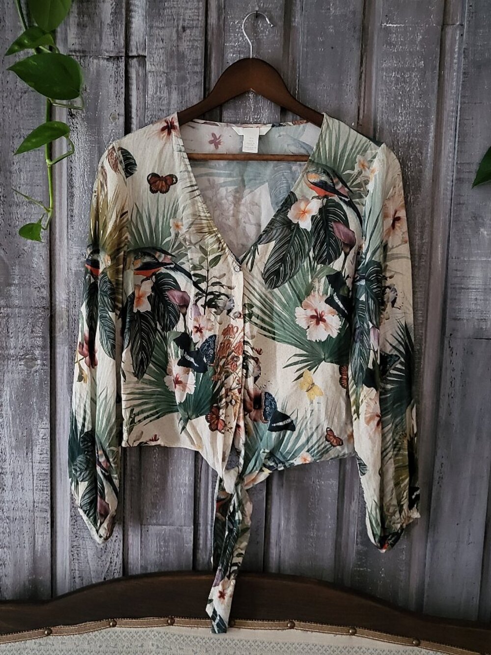 Tie Front Crop Blouse Size 6 Tropical Floral Bird Print Green Pink Long Sleeves